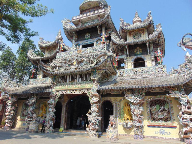 Image result for chÃ¹a linh phÆ°á»c